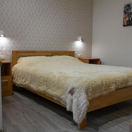 Уютная Vip-Студия В Центре. Vinița Exterior foto