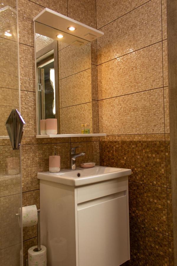 Уютная Vip-Студия В Центре. Vinița Exterior foto
